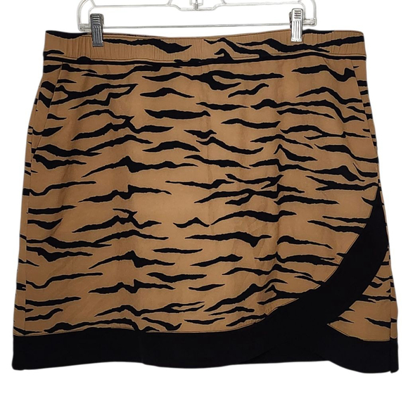 Women's Chico's Zenergy Active Skort Size 16 (Chico's 3) Tiger Print - Picture 1 of 4